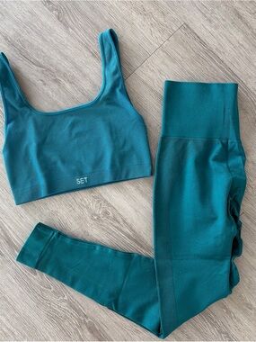 SET Active Green Seamless Sports Bra & Leggings Set